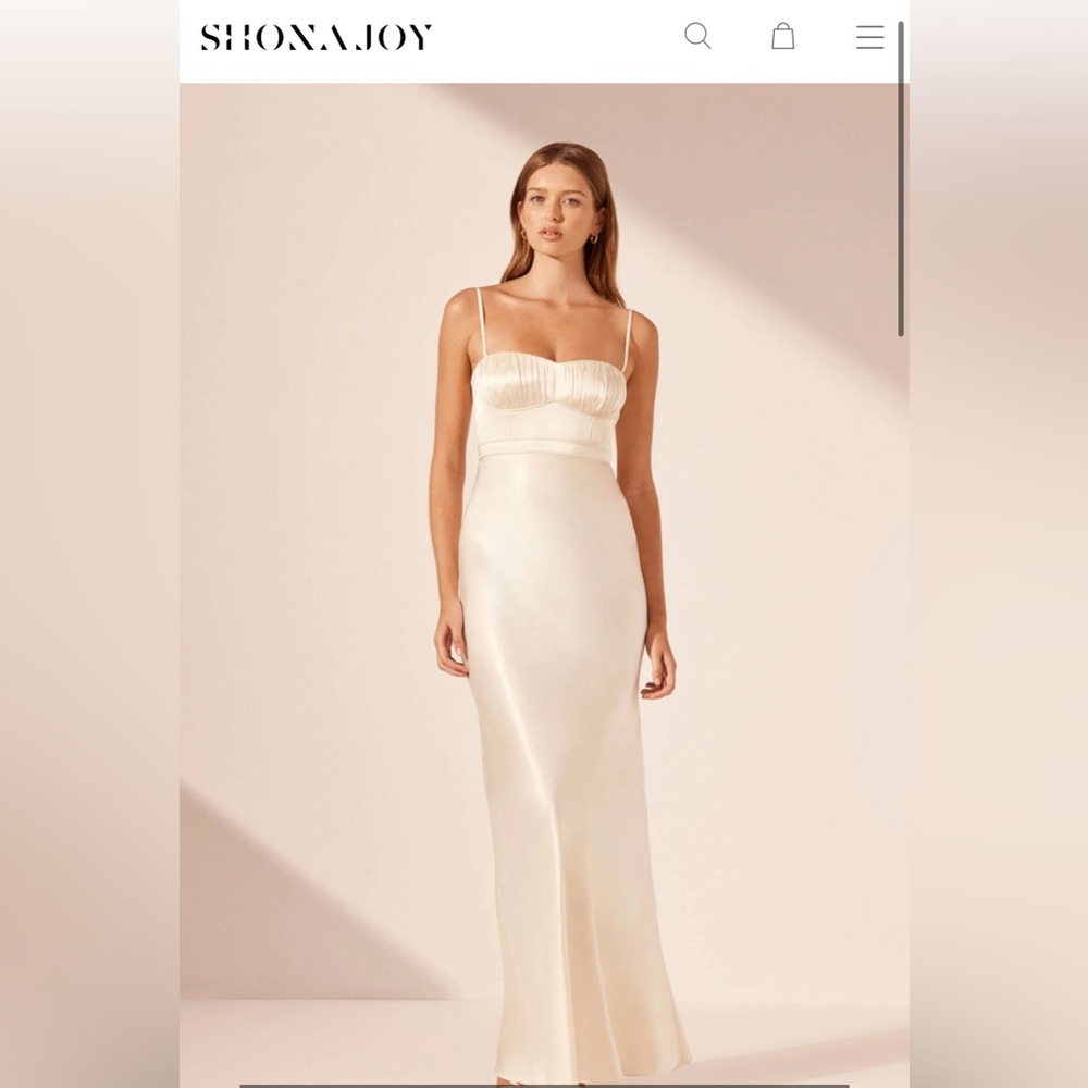 ✨ Moving SALE ✨ Shona Joy Cream Sweetheart Gown